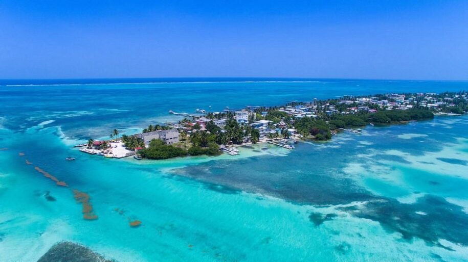 caye caulker in october